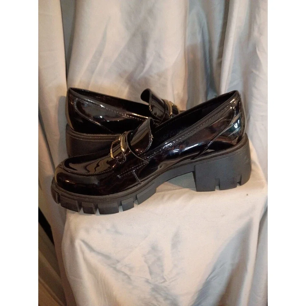 GUESS Women Loafers Size 7.5 Chunk Platform Black Faux Leather Gold Logo Slip On
